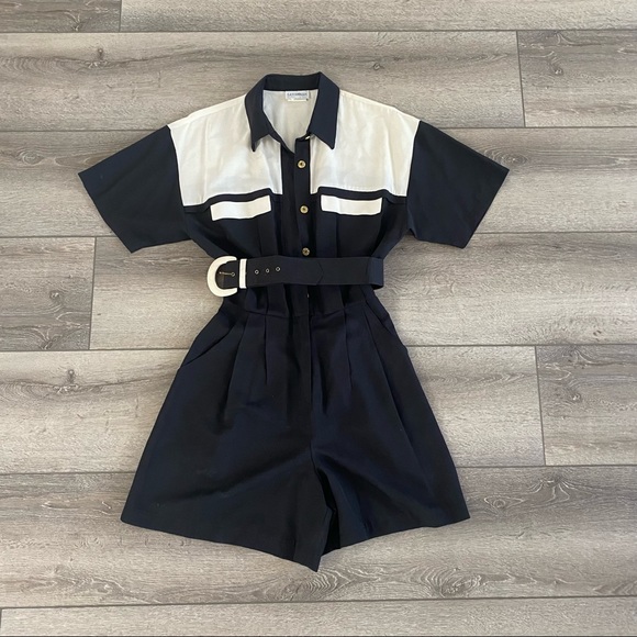 Savannah Black and White Romper Size S With Belt - Picture 3 of 3